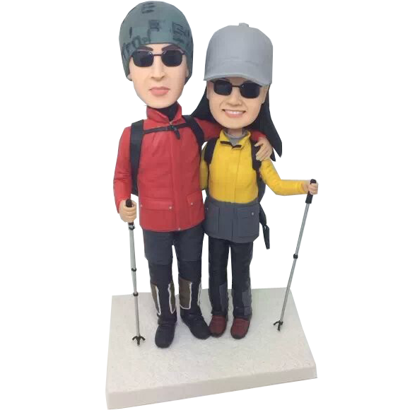 Skiing Couple Bobbleheads